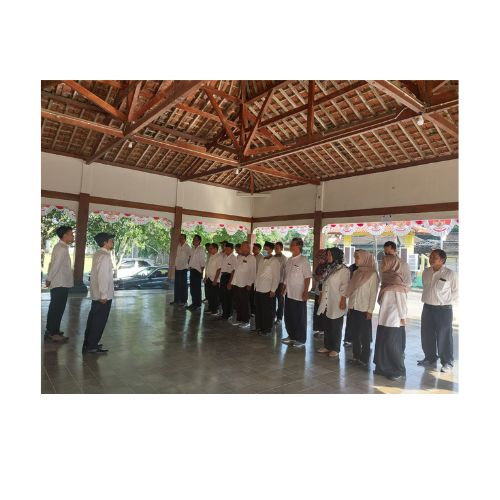 KEGIATAN APEL PAGI KALURAHAN TIRTORAHAYU SENIN 01 SEPTEMBER 2025